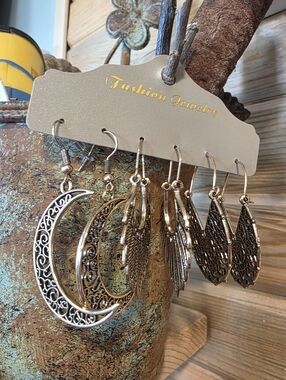 Fashion Jewelry Gold-Tone Crescent Moon and Filigree Drop Earring Set